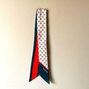 Gucci purse scarf, never been used. Pink,red and green.